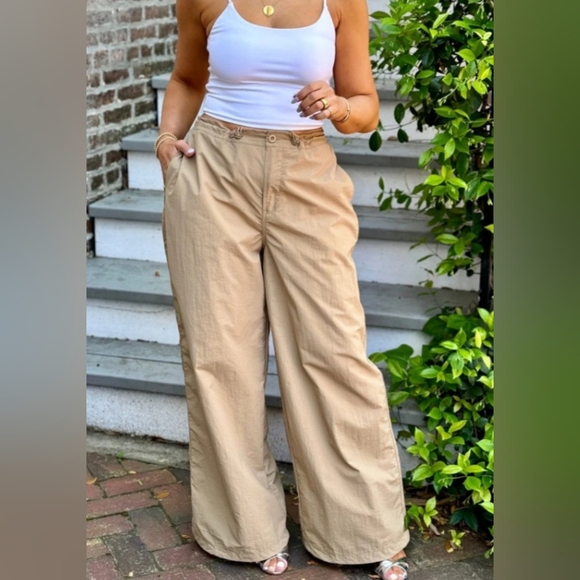 Khaki parachute pant - Picture 2 of 2
